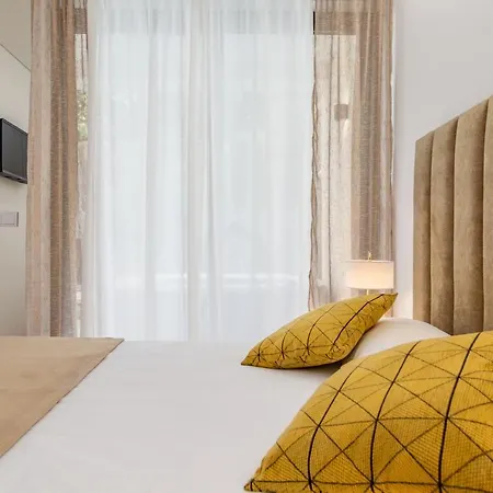 Nell&and&jess 게스트하우스