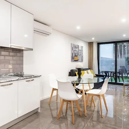 Nell&and&jess 4* 에스피뇨