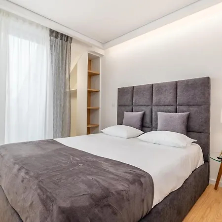 Nell&and&jess 4* 에스피뇨