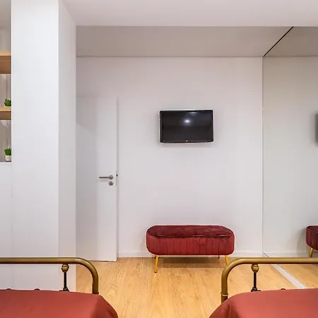 Nell&and&jess Гостевой дом Эшпинью