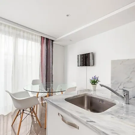 Nell&and&jess Гостевой дом 4*