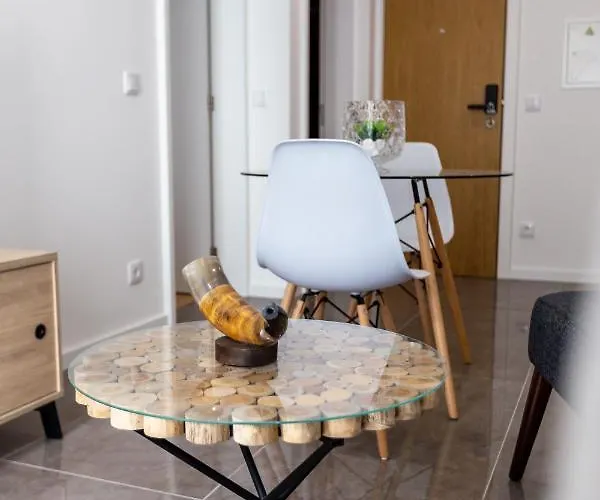 Nell&and&jess Pensionat Espinho (Aveiro)