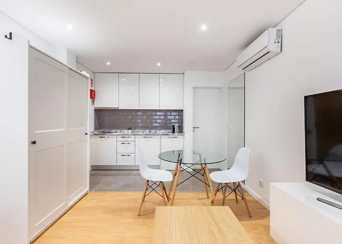 Nell&and&jess Pensionat Espinho (Aveiro)