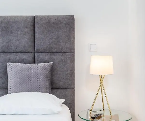 Nell&and&jess Pensionat 4*